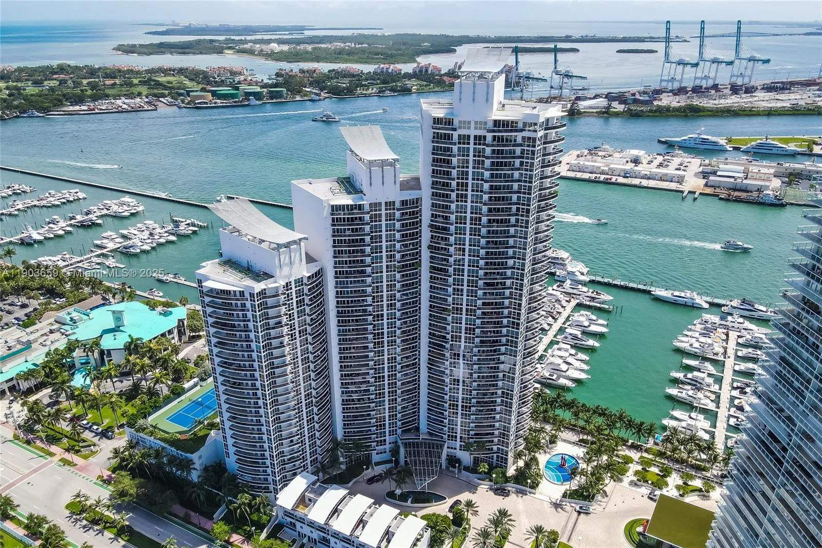 400 Alton Rd # 2409, Miami Beach, FL 33139 photo 2