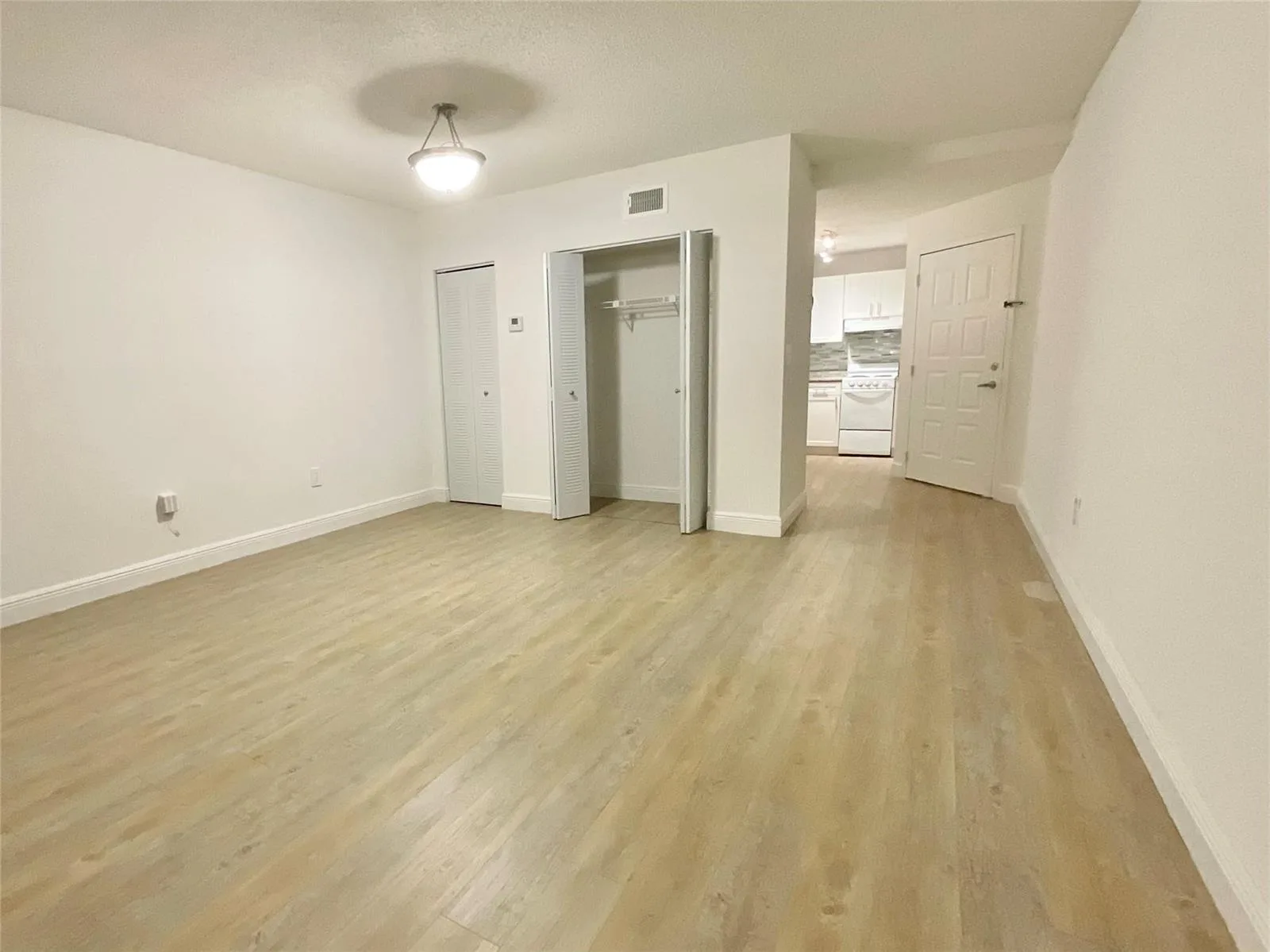 9517 Fontainebleau Boulevard # 521-428, Miami, FL 33172 — zdjęcie 4
