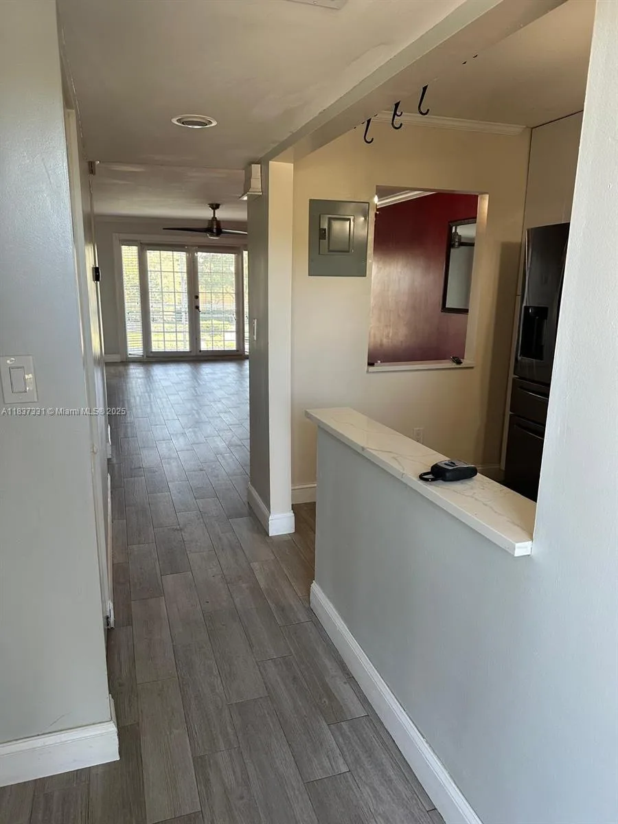 661 N University Dr # 1-201, Pembroke Pines, FL 33024 photo 3