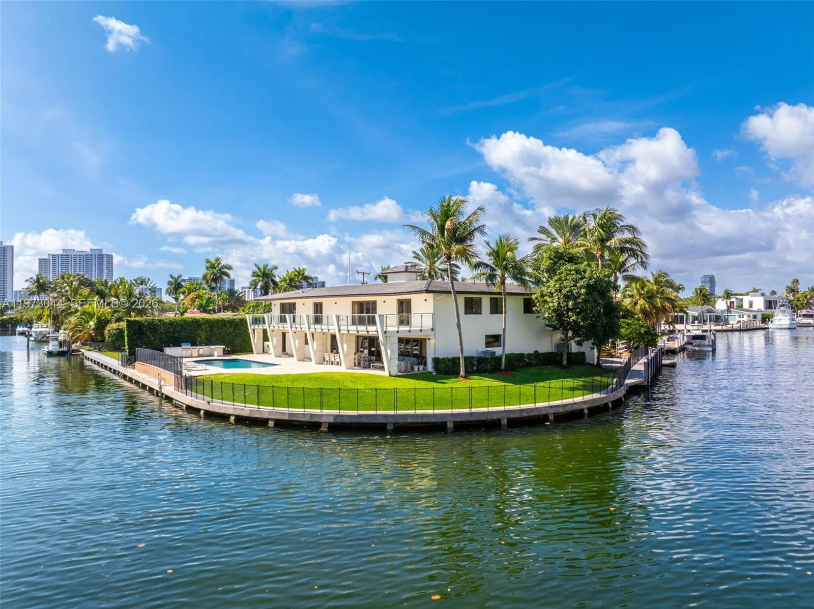 501 Hibiscus Dr, Hallandale Beach, FL 33009 photo 2