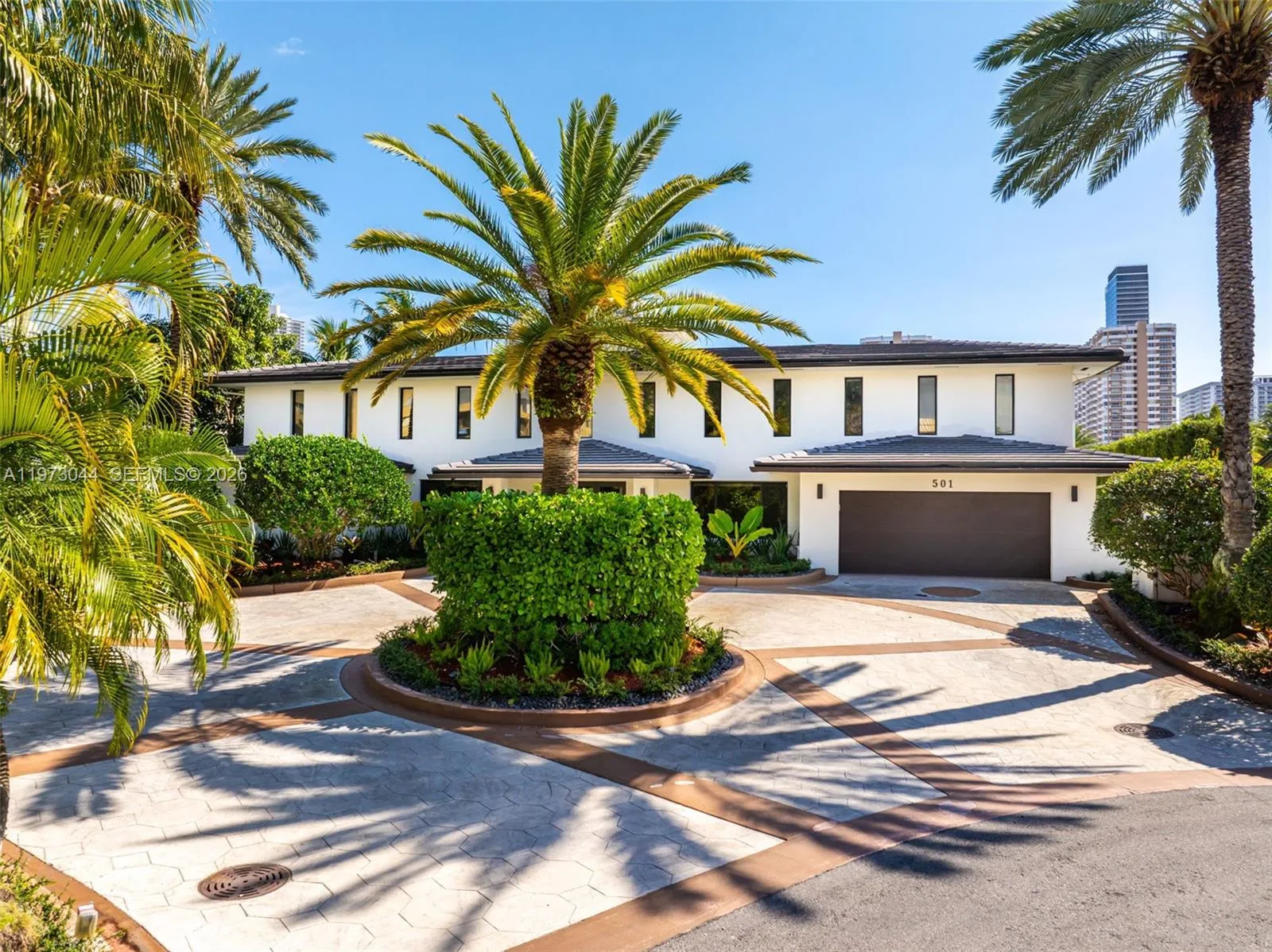 501 Hibiscus Dr, Hallandale Beach, FL 33009 photo 9