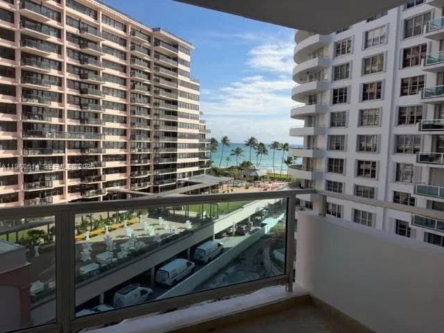 5161 Collins Ave # 703, Miami Beach, FL 33140