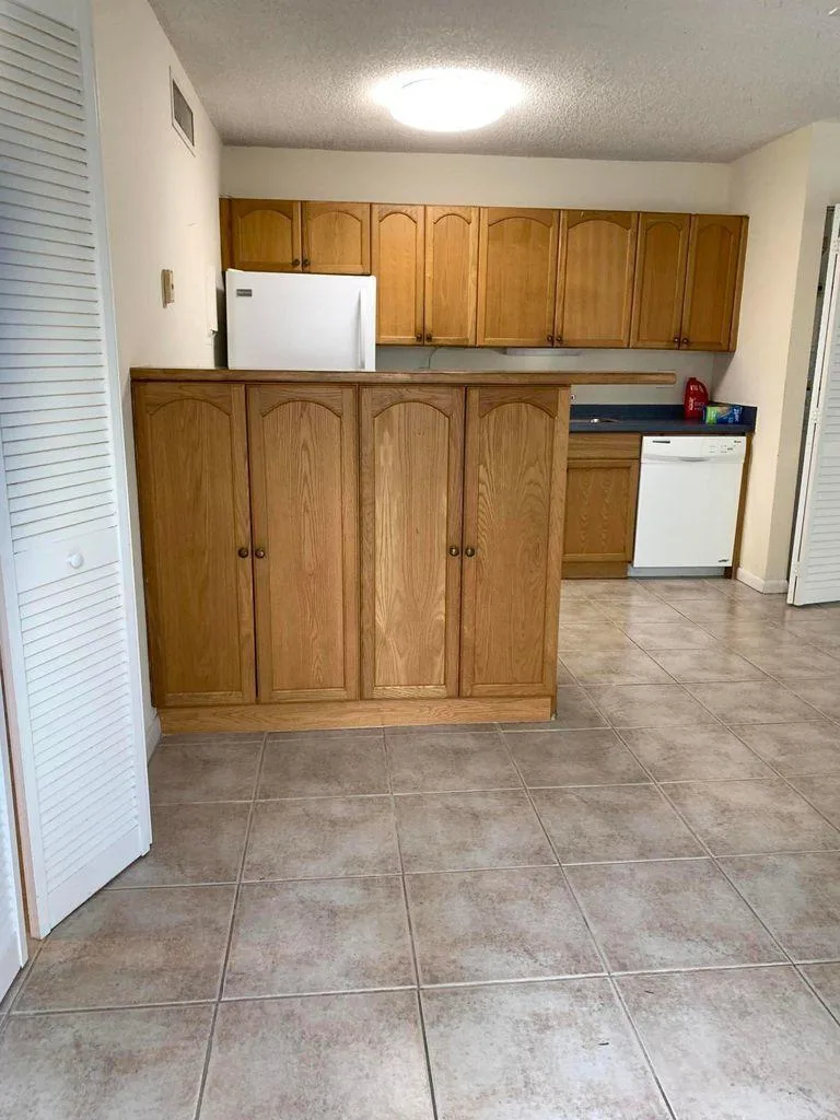 643 Executive Center Drive # Q-102, West Palm Beach, FL 33401 — zdjęcie 4