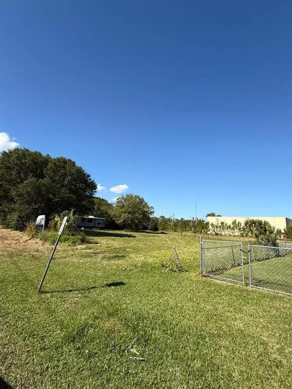 3704 Arnold Road, Fort Pierce, FL 34981 photo 3