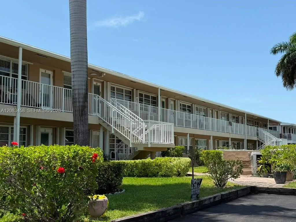 500 Layne Blvd # 15, Hallandale Beach, FL 33009