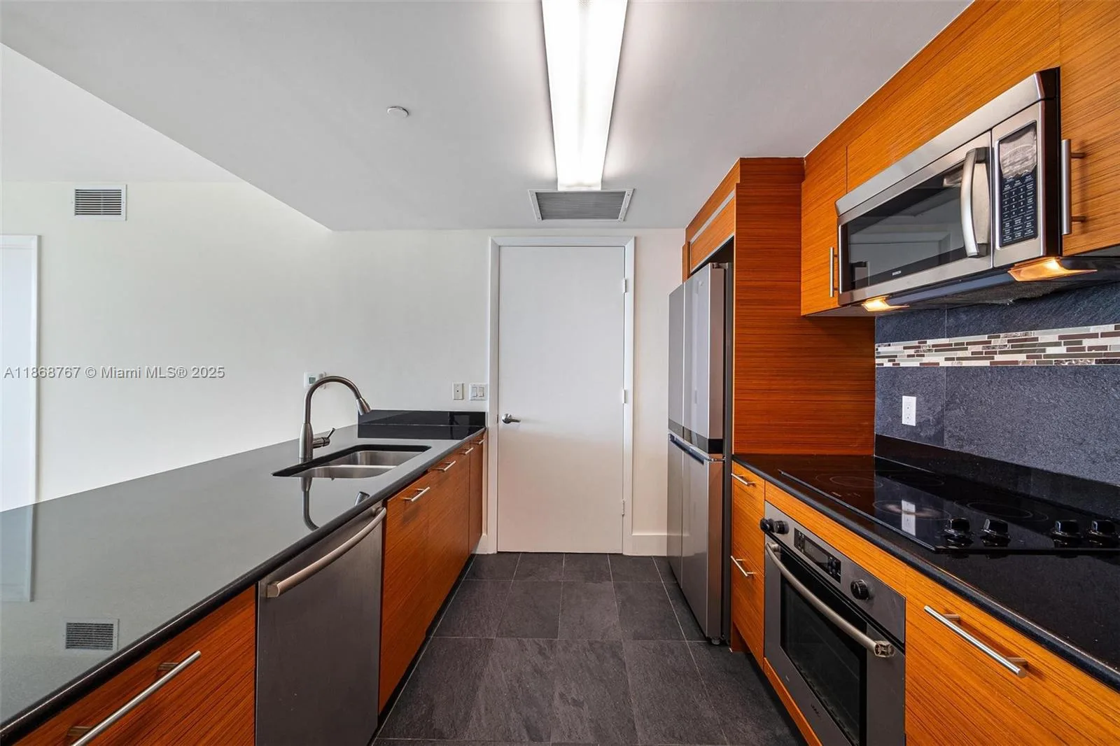 50 Biscayne Blvd # 1706, Miami, FL 33132 photo 11
