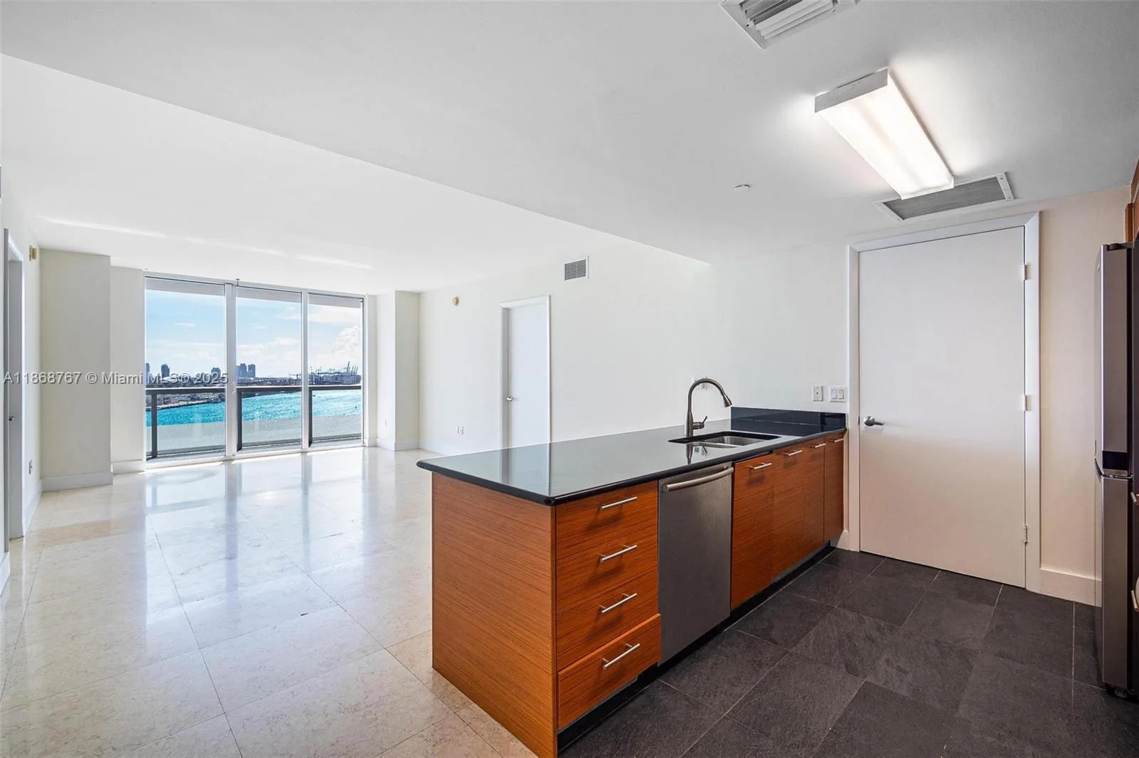 50 Biscayne Blvd # 1706, Miami, FL 33132 photo 3