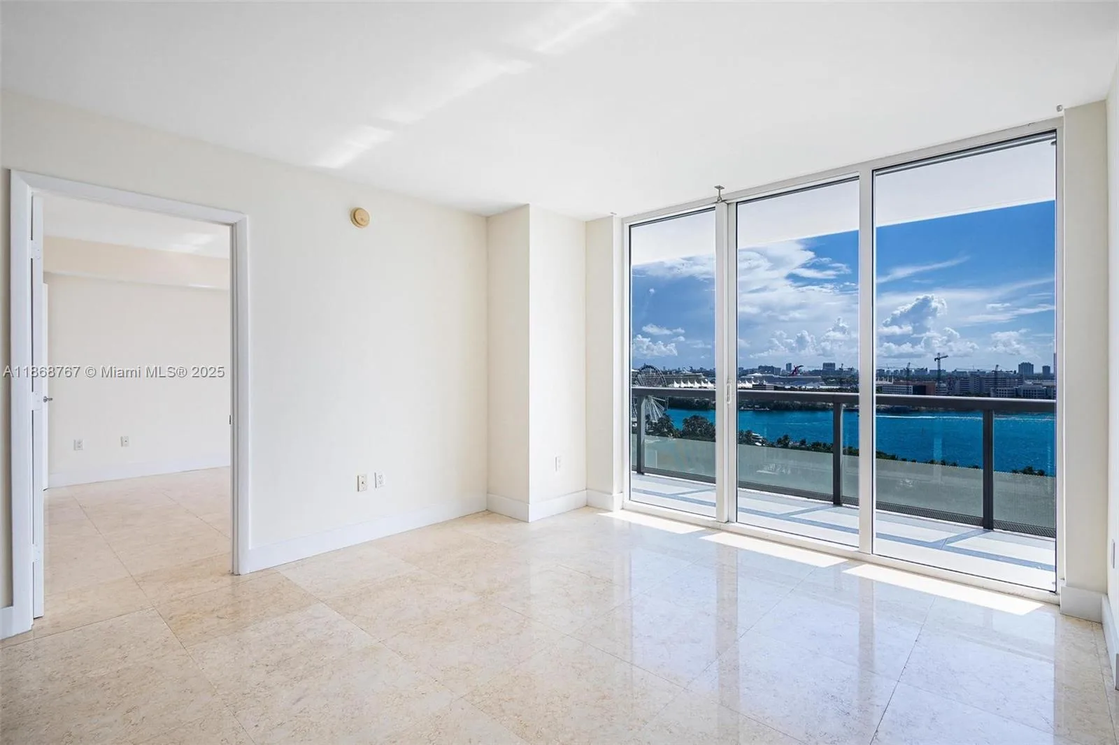 50 Biscayne Blvd # 1706, Miami, FL 33132 photo 4