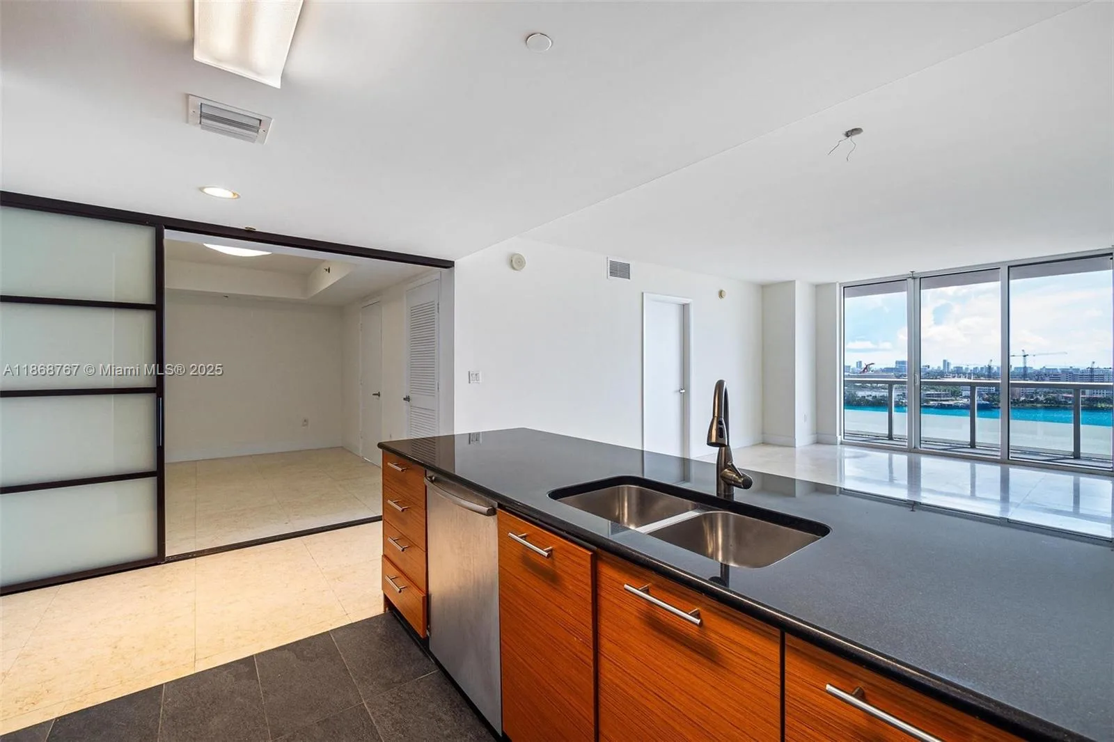 50 Biscayne Blvd # 1706, Miami, FL 33132 photo 8