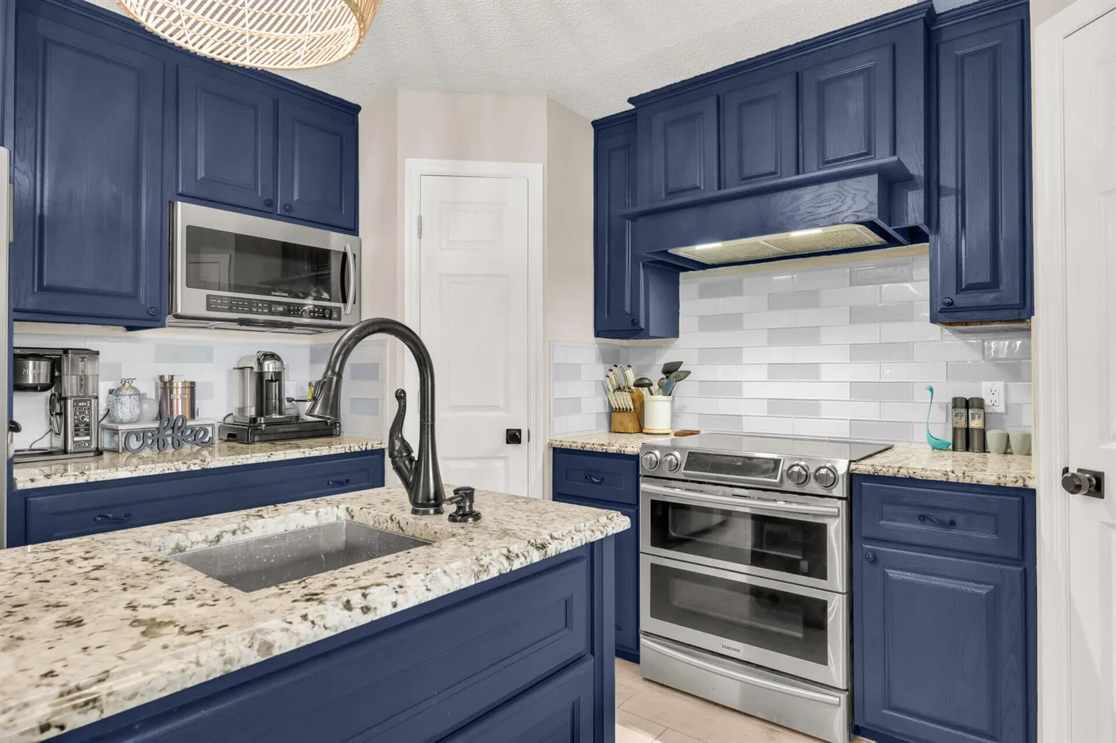 2566 12TH Square SW, Vero Beach, FL 32968 — zdjęcie 3
