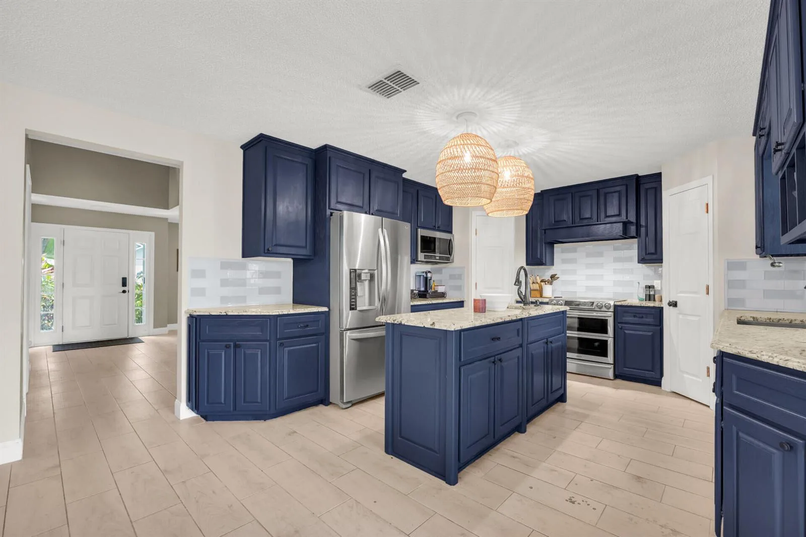 2566 12TH Square SW, Vero Beach, FL 32968 — zdjęcie 4