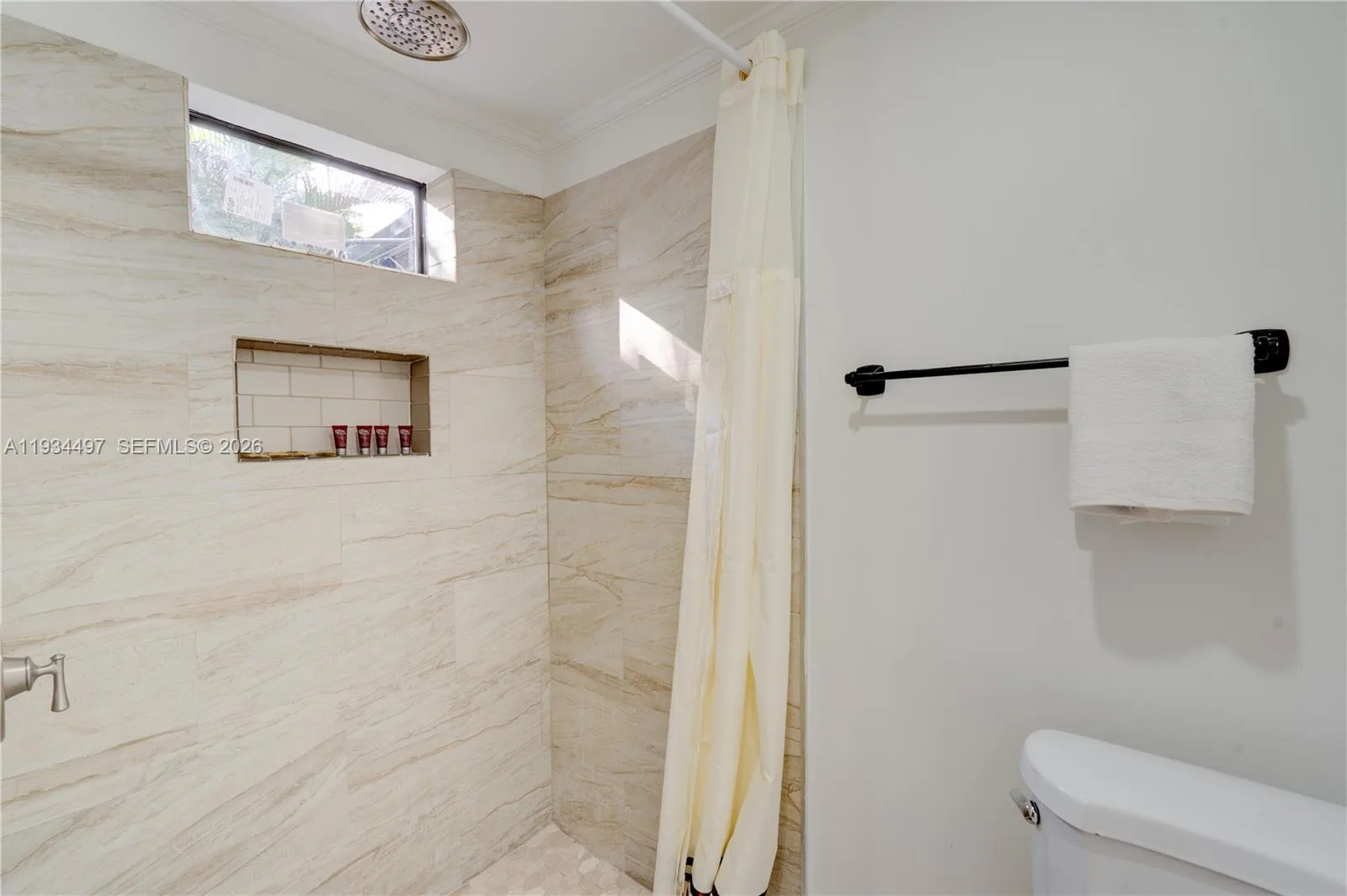 347 NE 110th St, Miami, FL 33161 photo 4