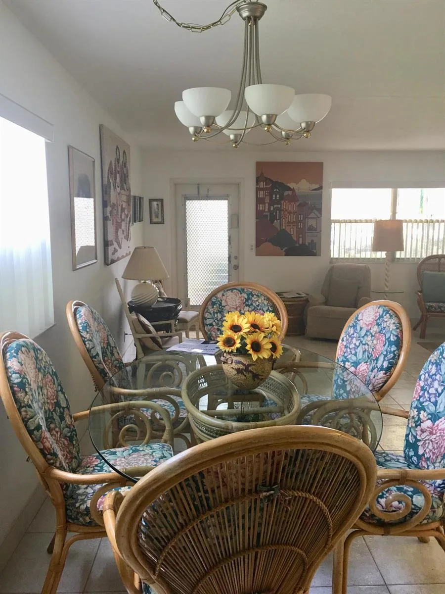 99 Saxony C, Delray Beach, FL 33446 photo 4