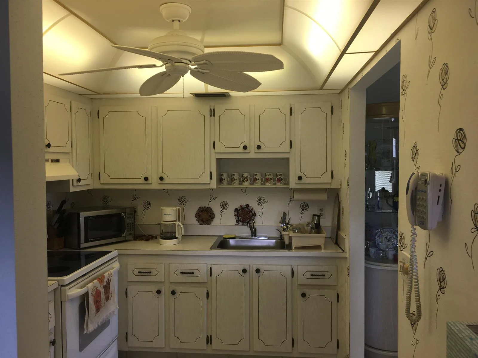 99 Saxony C, Delray Beach, FL 33446 photo 7