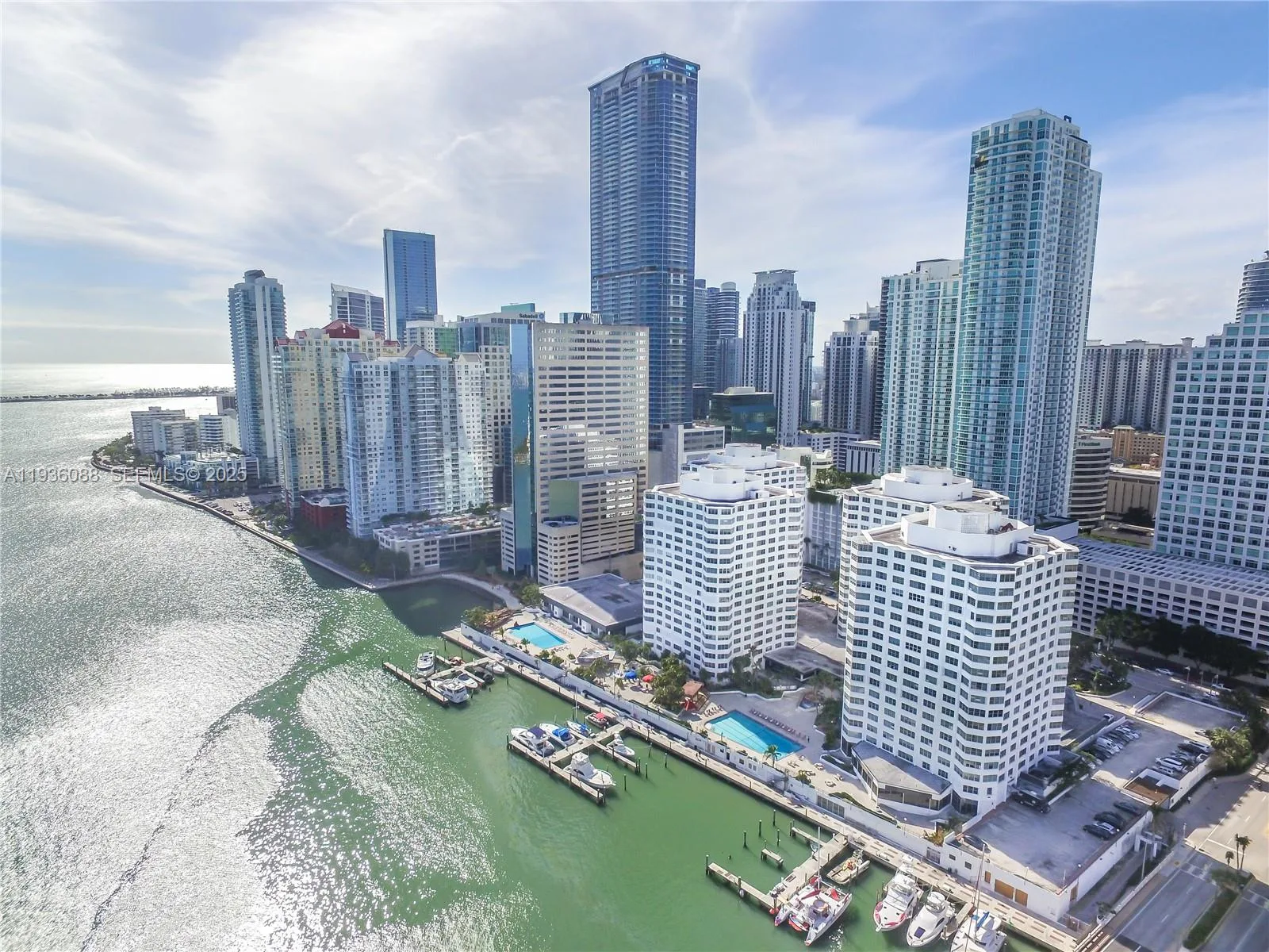 825 Brickell Bay Dr # 3CL32, Miami, FL 33131 photo 3