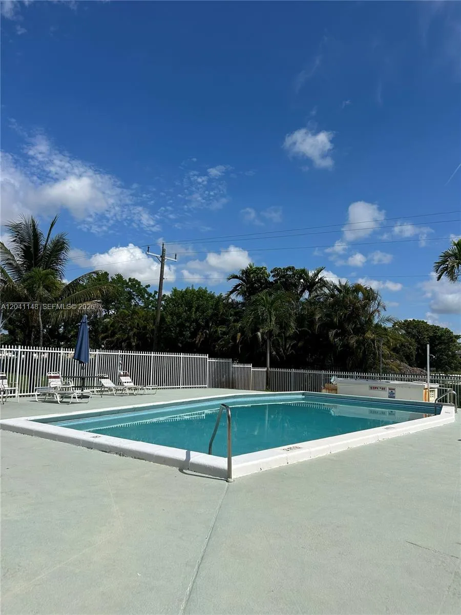1501 NE 191st St # C401, Miami, FL 33179