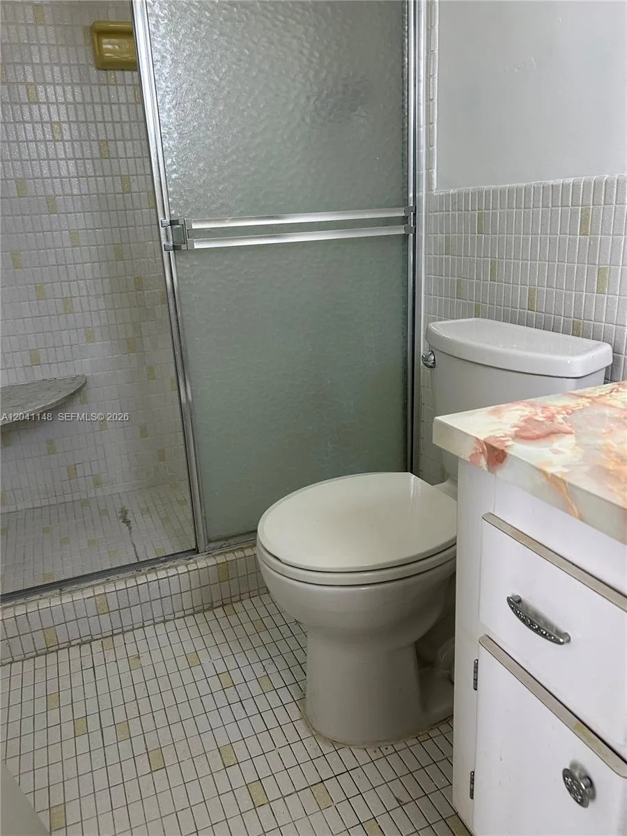 1501 NE 191st St # C401, Miami, FL 33179 photo 10