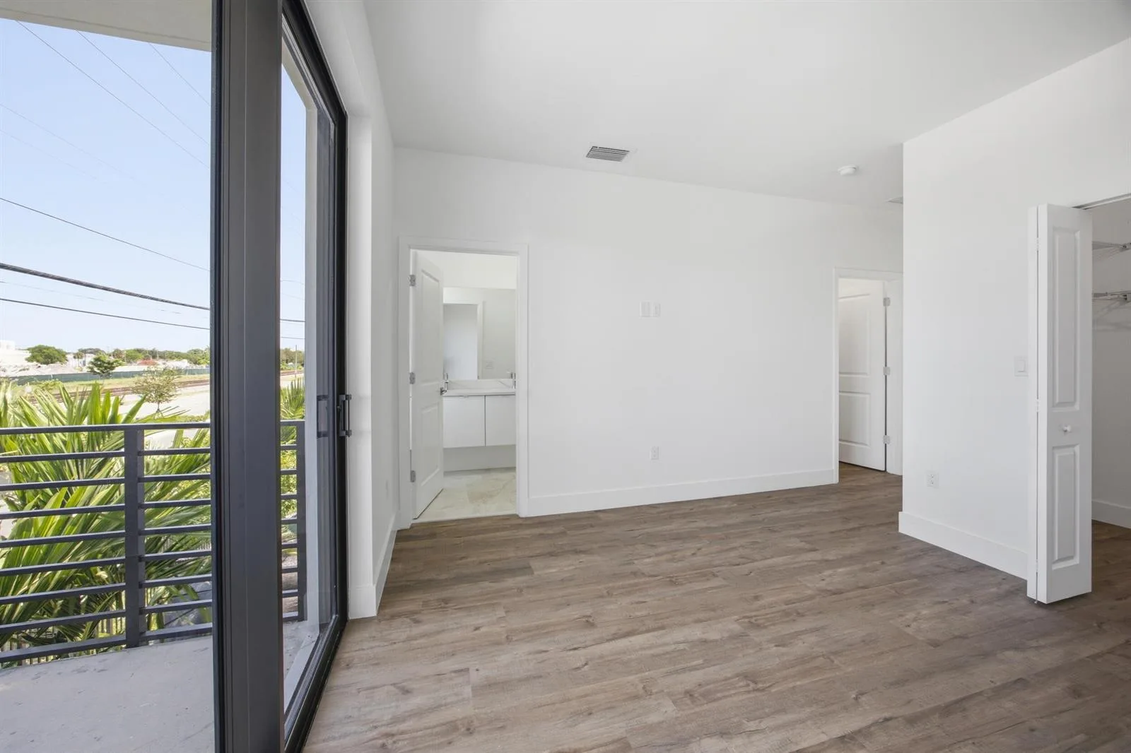 1542 NW 1st Avenue, Pompano Beach, FL 33060 photo 13