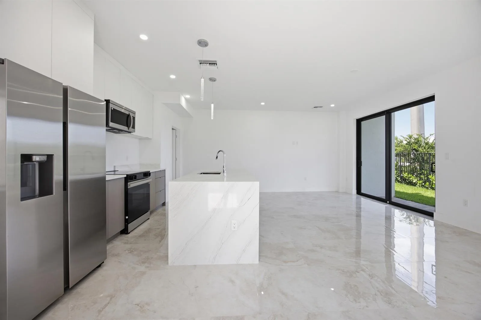 1542 NW 1st Avenue, Pompano Beach, FL 33060 photo 3
