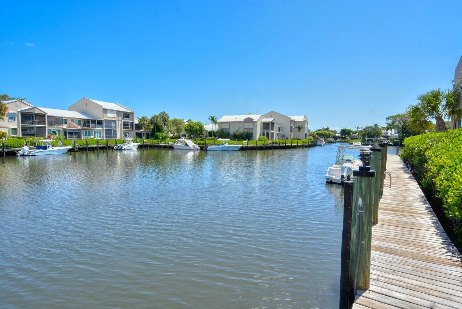 3901 SE Saint Lucie Boulevard # B-13, Stuart, FL 34997