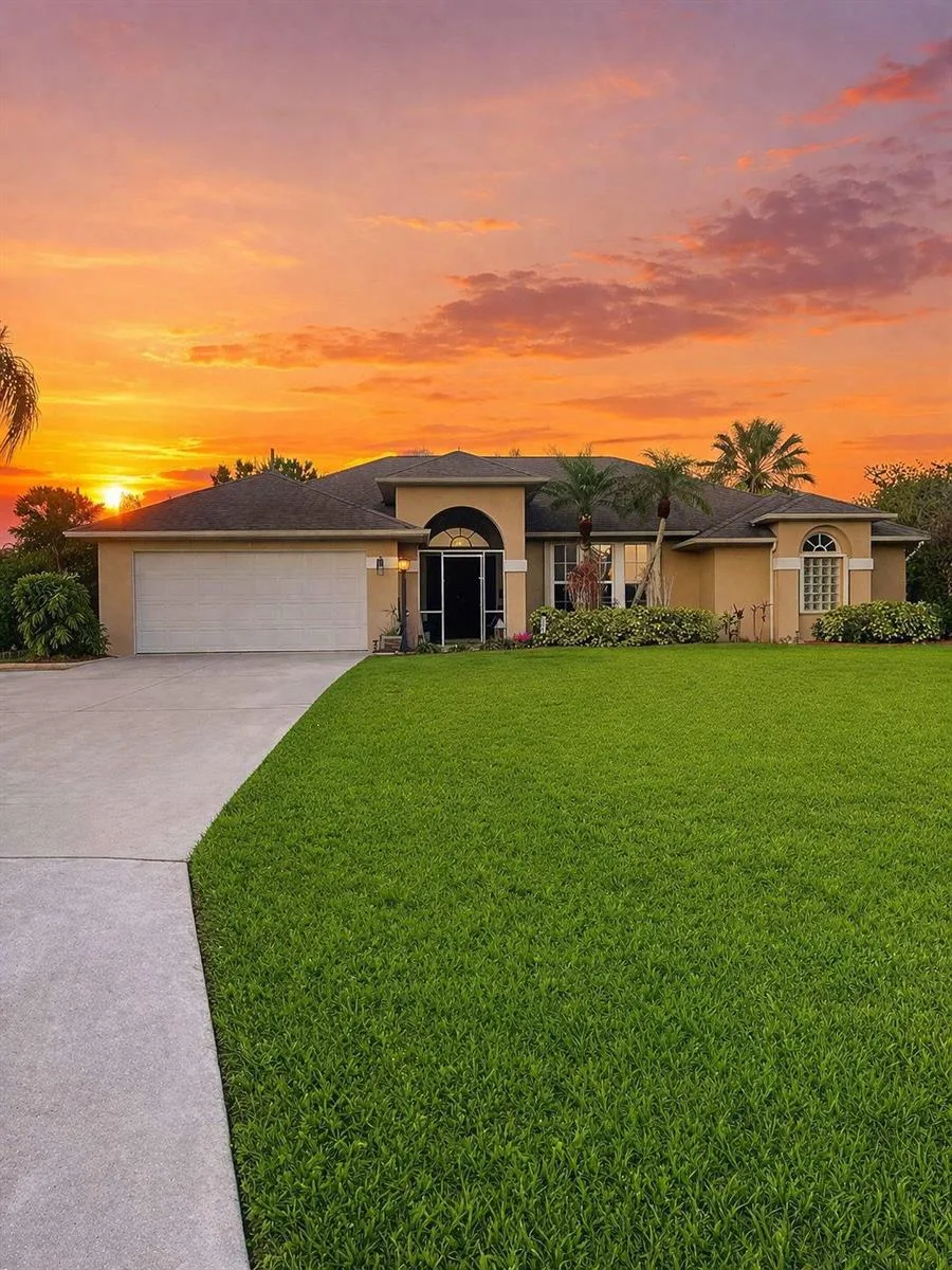 2815 SE Tate Avenue, Port St. Lucie, FL 34984