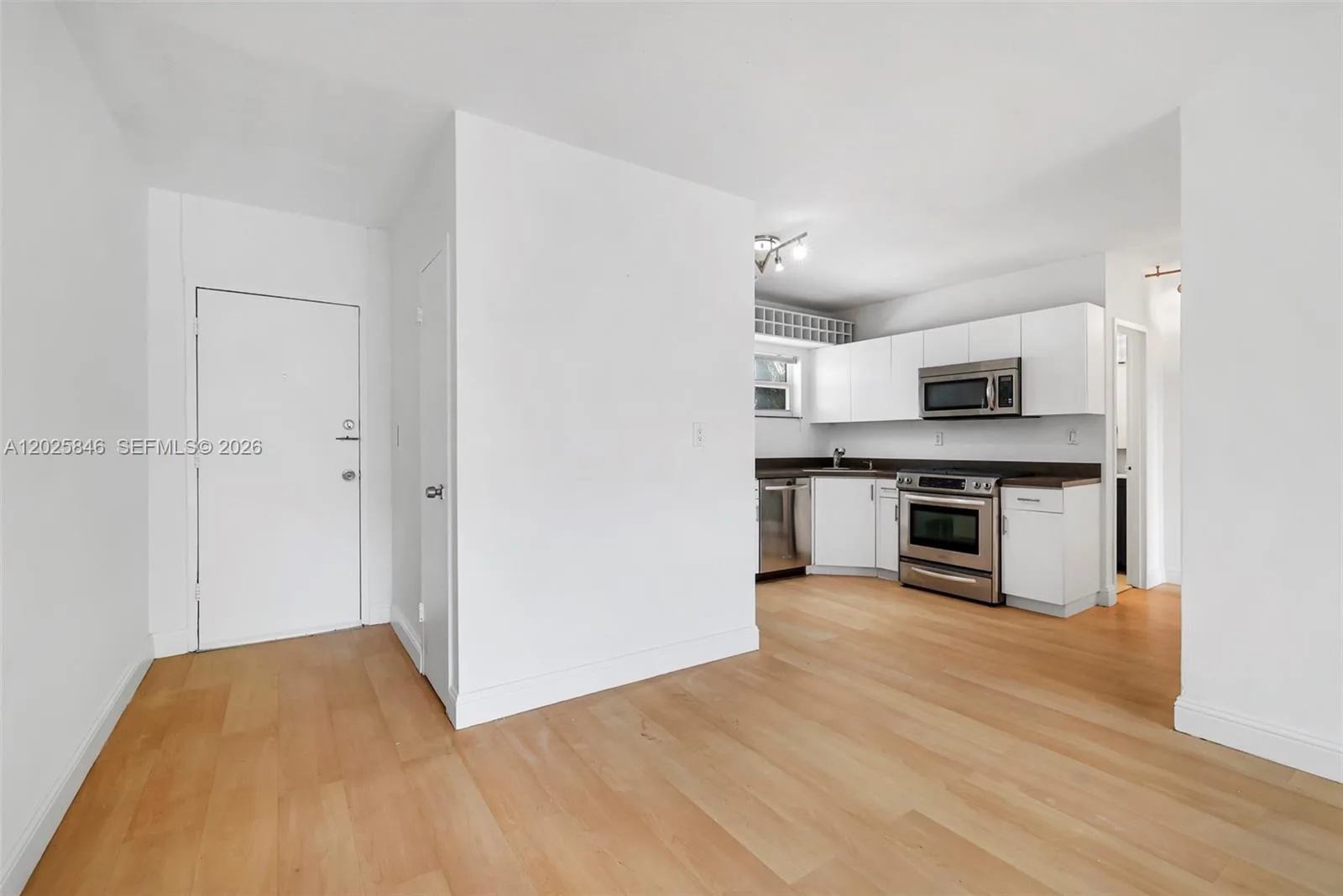 1300 Lincoln Rd # B402, Miami Beach, FL 33139 photo 9