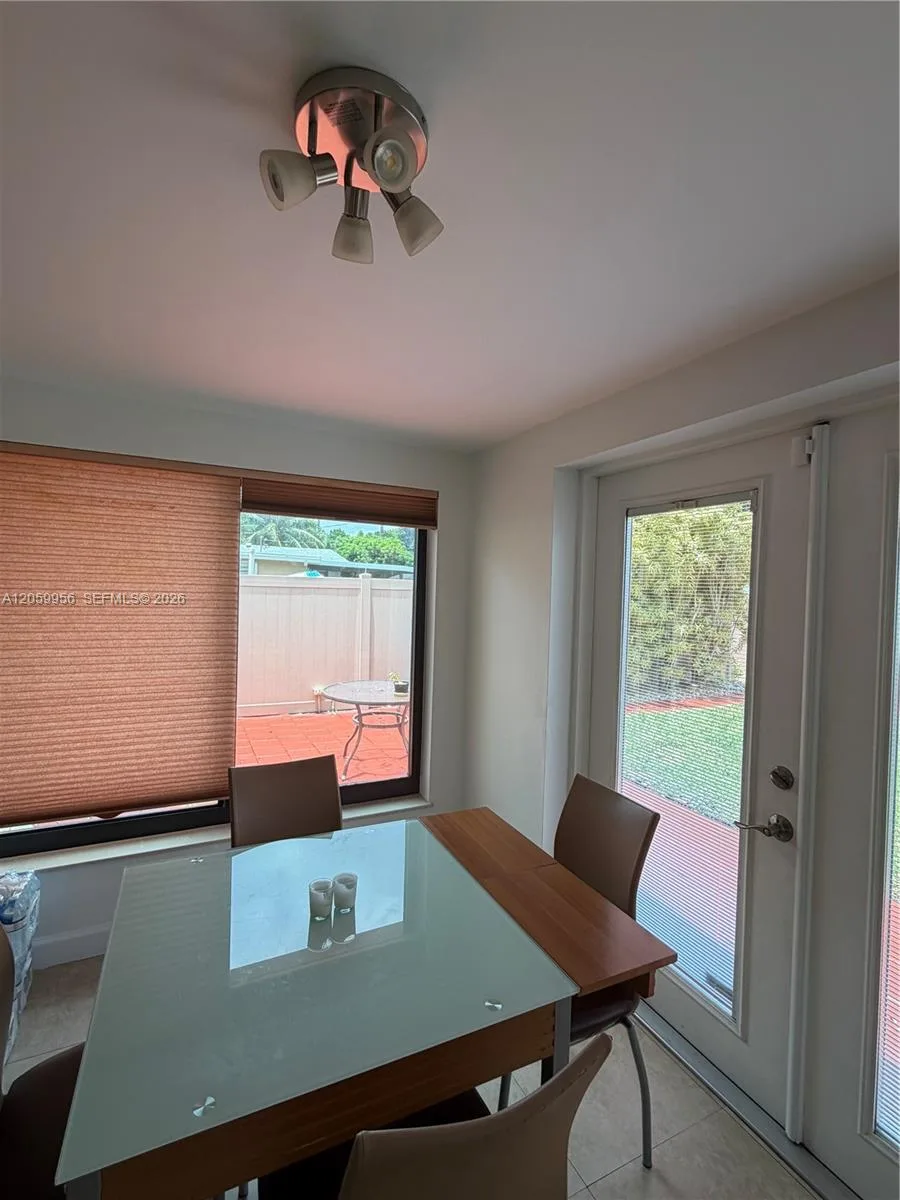 6717 Raleigh St, Hollywood, FL 33024 photo 2