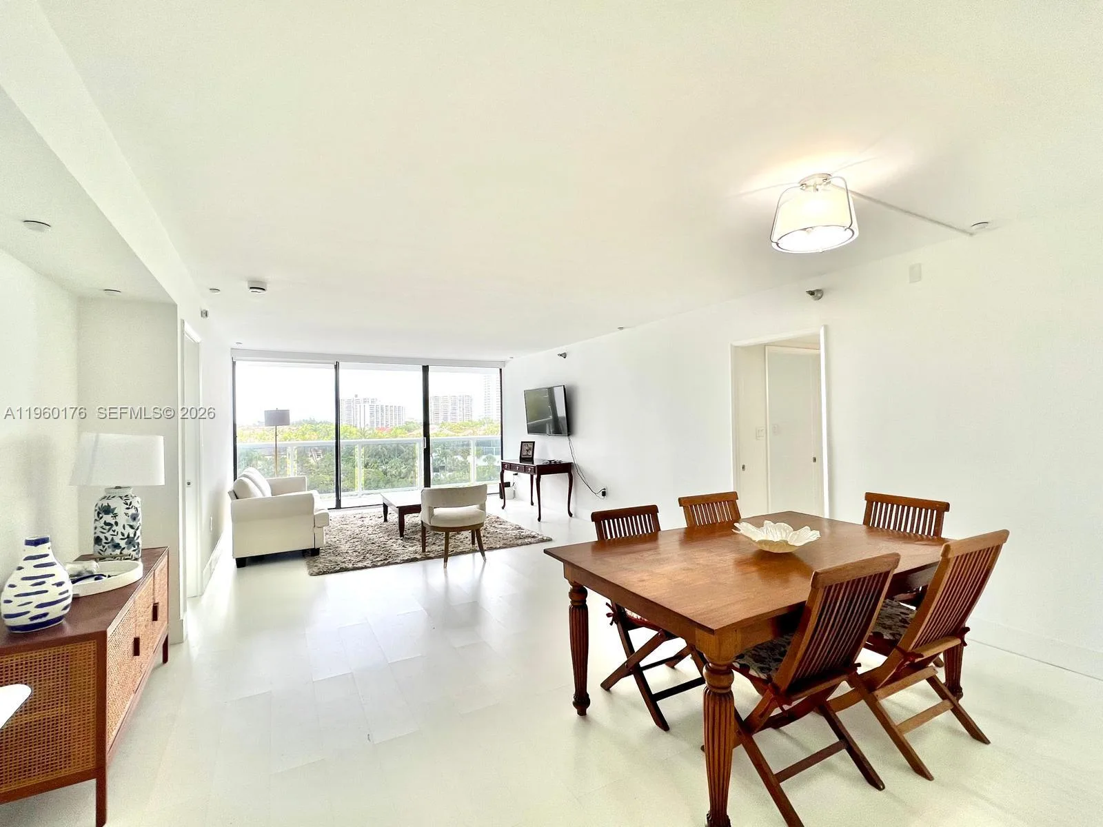 20515 E Country Club Dr # 649, Aventura, FL 33180 photo 2