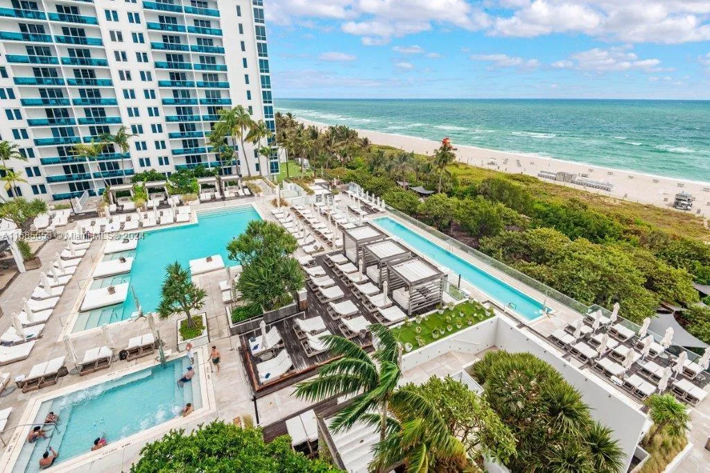2301 Collins Ave # 811, Miami Beach, FL 33139