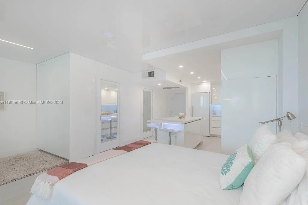 2301 Collins Ave # 811, Miami Beach, FL 33139 photo 3