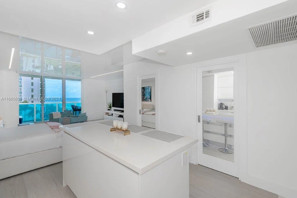 2301 Collins Ave # 811, Miami Beach, FL 33139 photo 8