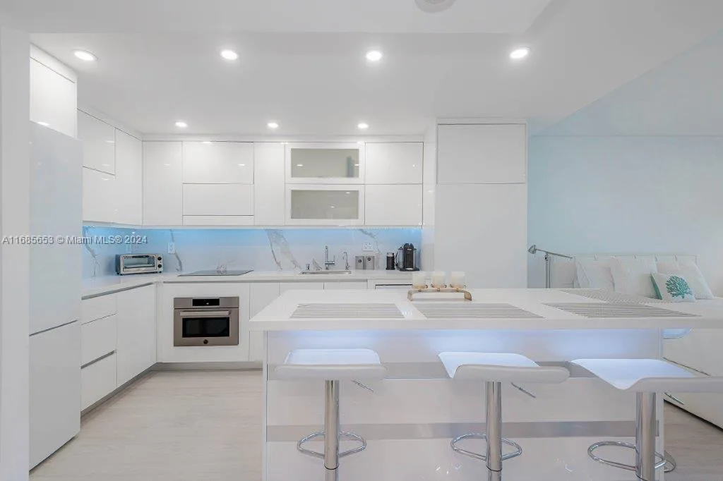 2301 Collins Ave # 811, Miami Beach, FL 33139 photo 9