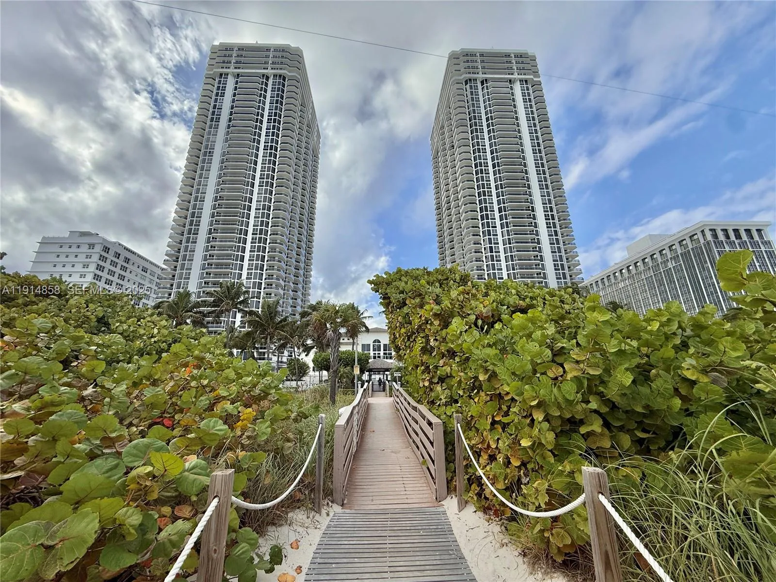 4775 Collins Ave # 1601, Miami Beach, FL 33140