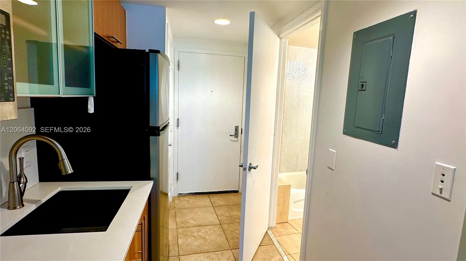 1750 N Bayshore Dr # 2607, Miami, FL 33132 photo 11