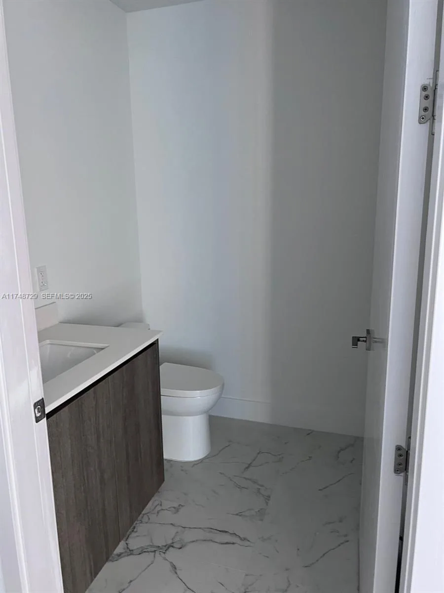 17550 Collins Ave # 1004, Sunny Isles Beach, FL 33160 photo 12