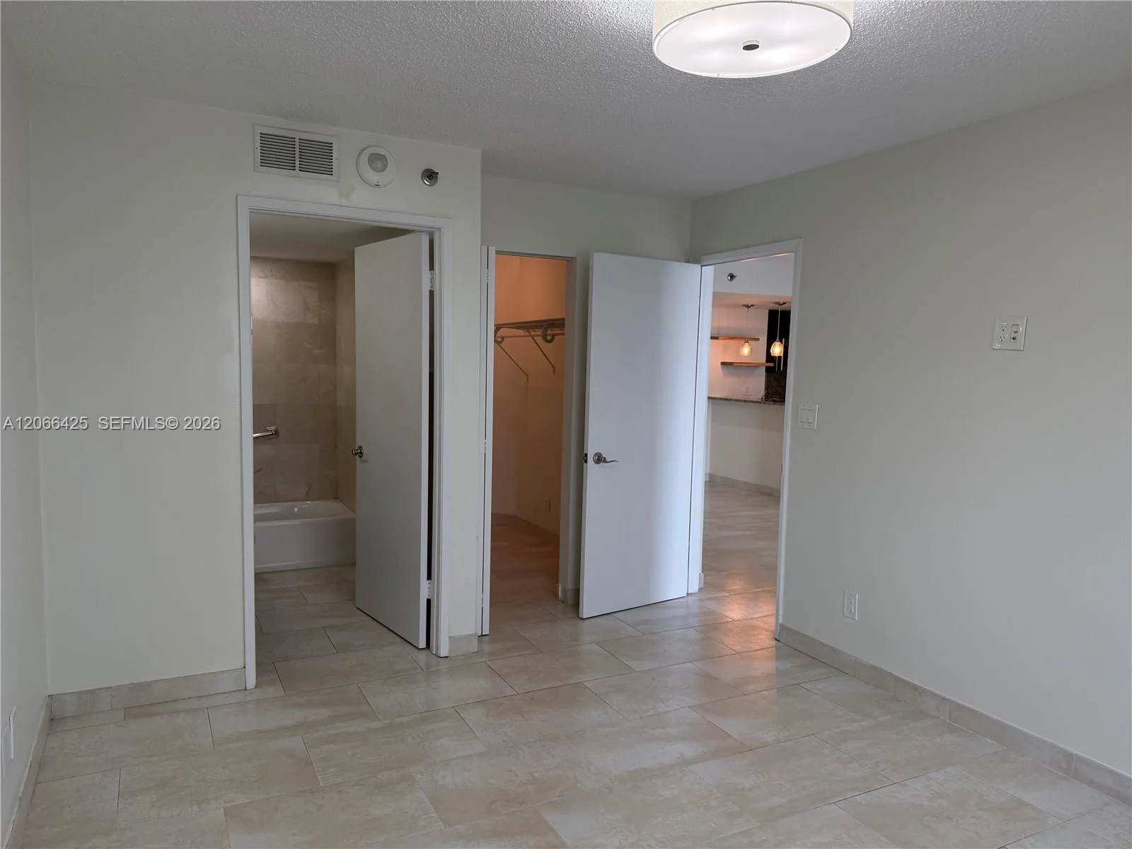 770 Claughton Island Dr # 1914, Miami, FL 33131 photo 8