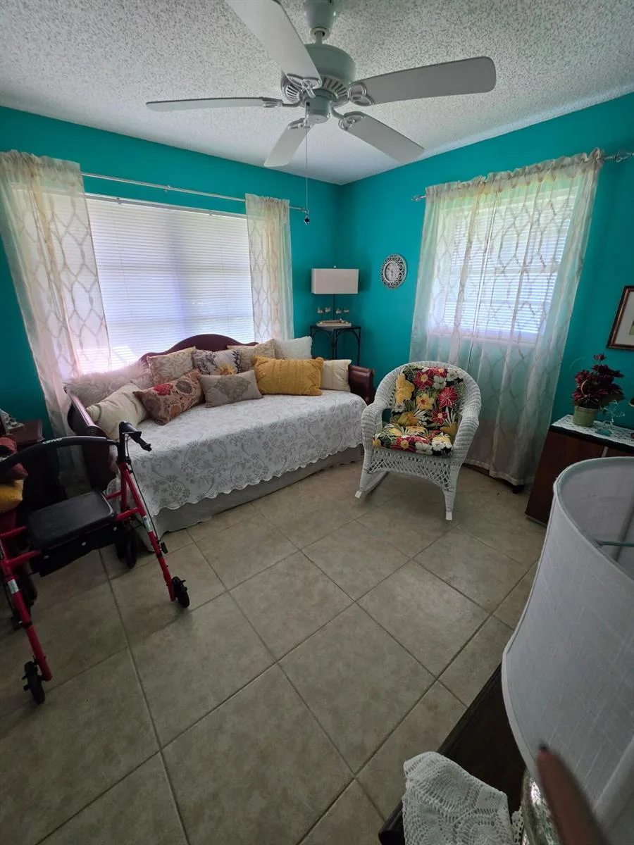 1707 SW 19TH Court, Boynton Beach, FL 33426 photo 11