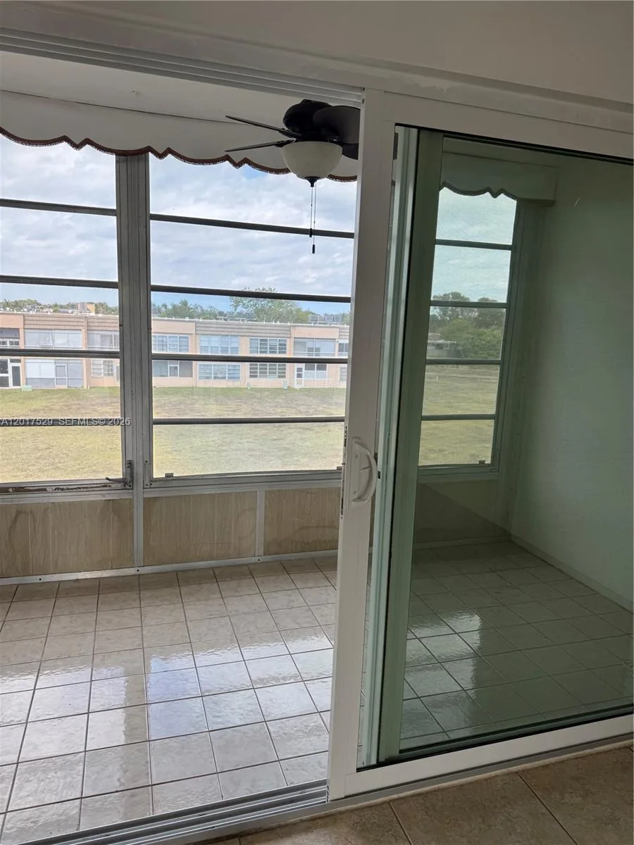 9041 Sunrise Lakes Blvd # 303, Sunrise, FL 33322 photo 3