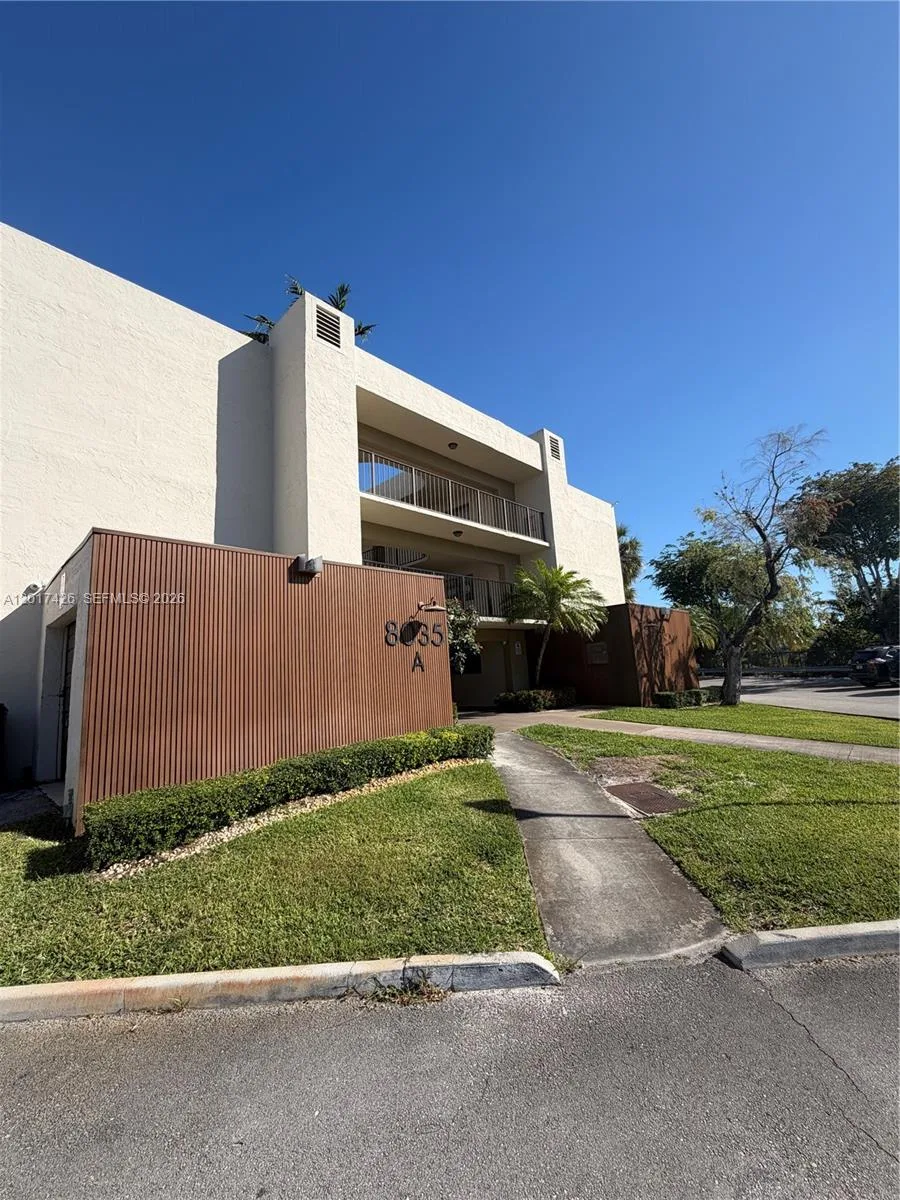 8035 SW 107th Ave # 203, Miami, FL 33173