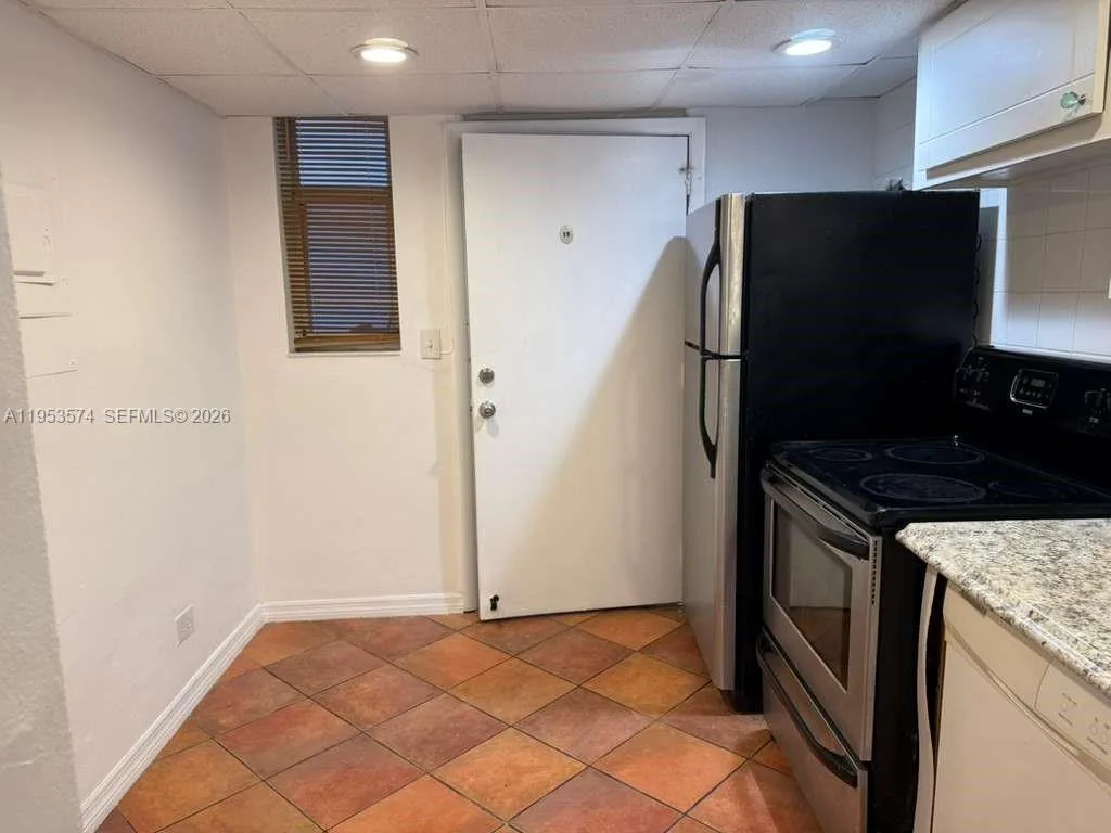 3660 NE 166TH ST # 609, North Miami Beach, FL 33160 photo 4