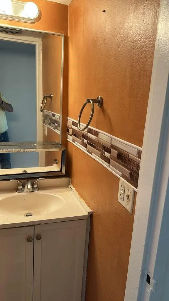 3660 NE 166TH ST # 609, North Miami Beach, FL 33160 photo 8