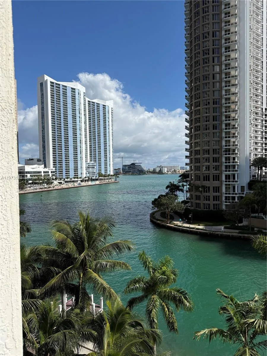 465 Brickell Ave # 619, Miami, FL 33131 photo 9