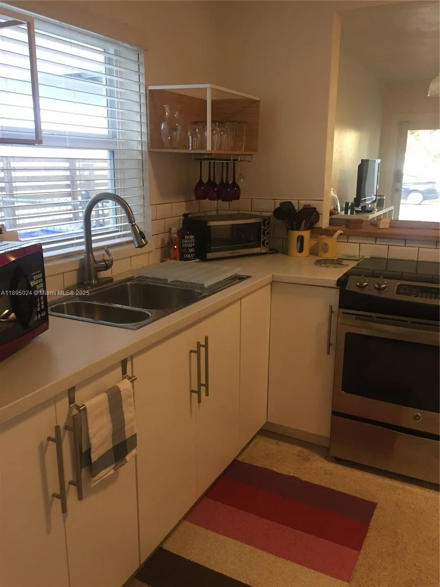 1160 SW 22nd terrace # 2, Miami, FL 33129 photo 9