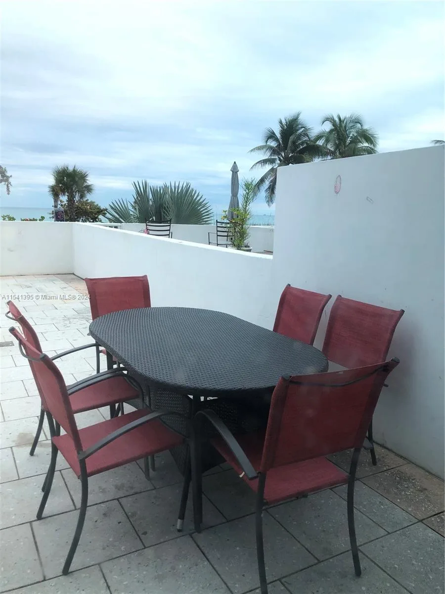 Listing photo 9