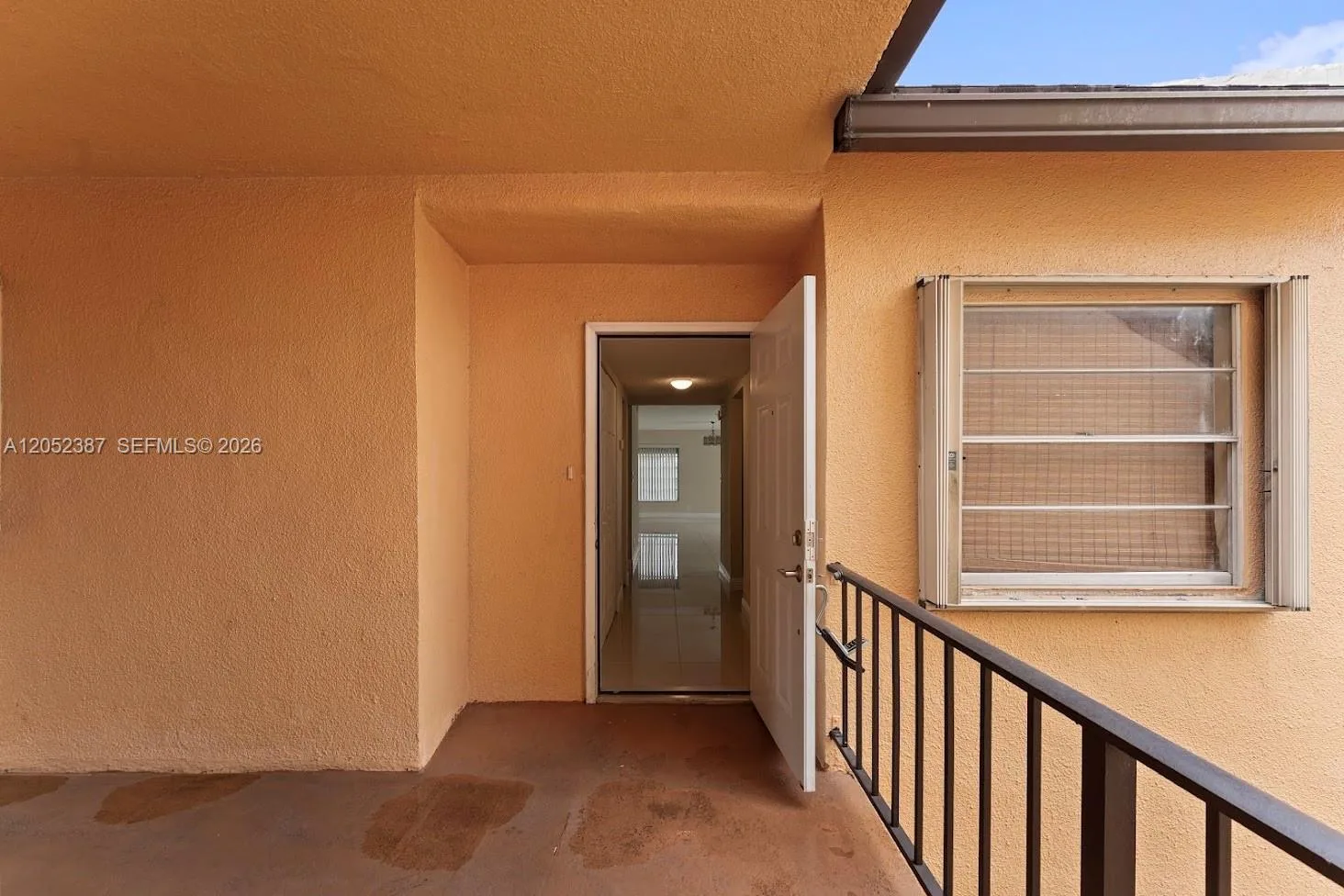 430 Commodore Dr # 310, Plantation, FL 33325 photo 4