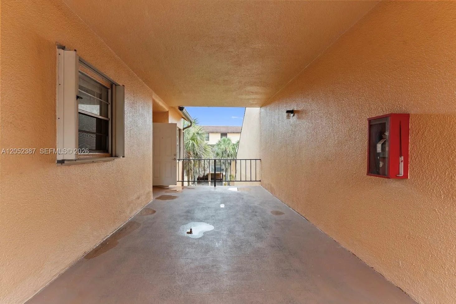 430 Commodore Dr # 310, Plantation, FL 33325 photo 5