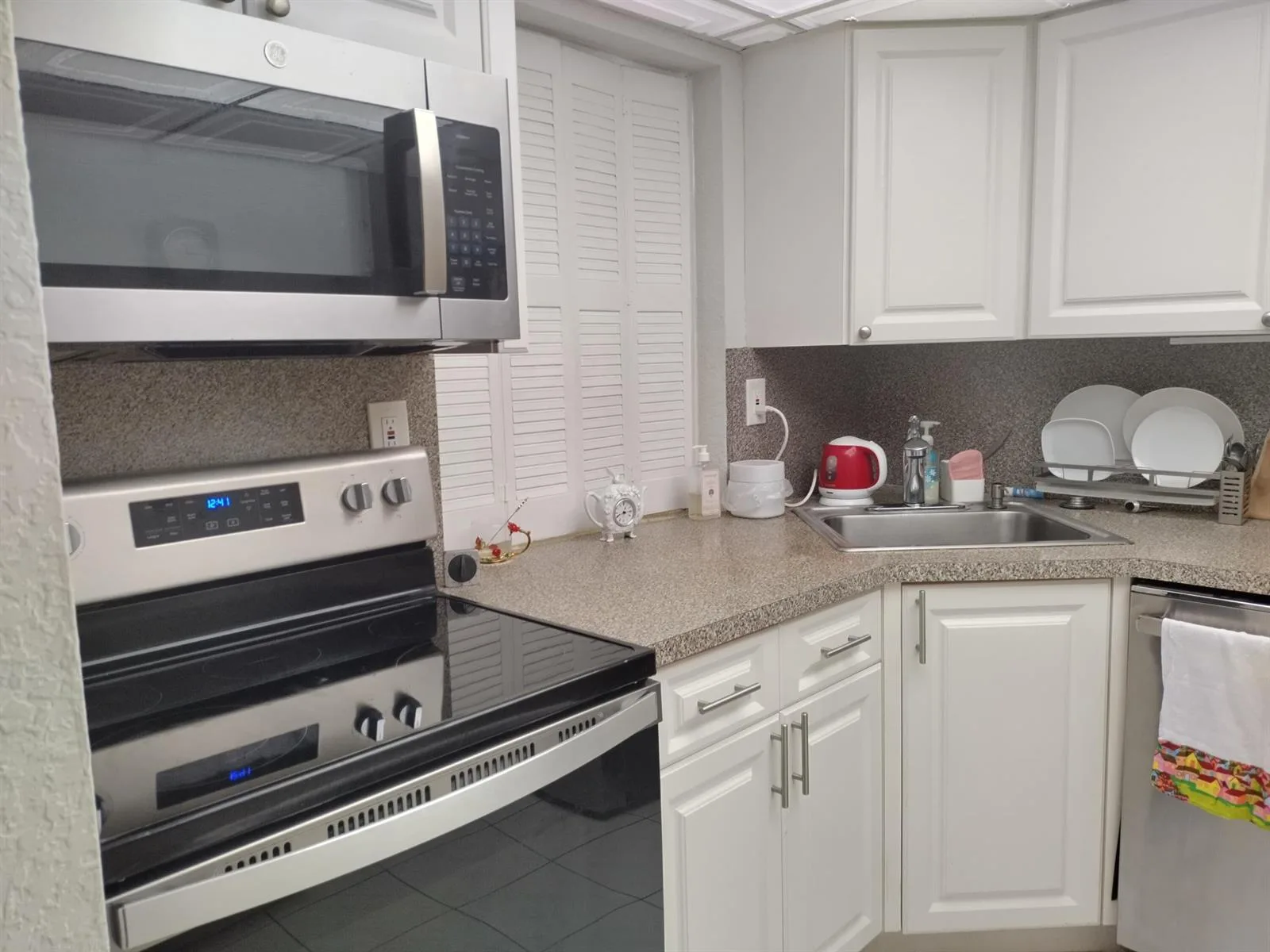 2101 Atlantic Shores Boulevard # 117, Hallandale Beach, FL 33009 photo 4