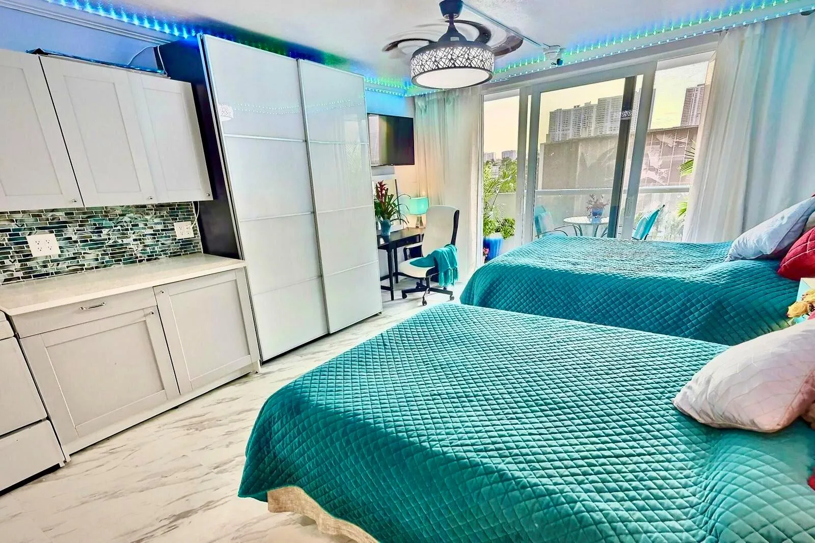 19201 Collins Avenue # 337, Sunny Isles Beach, FL 33160