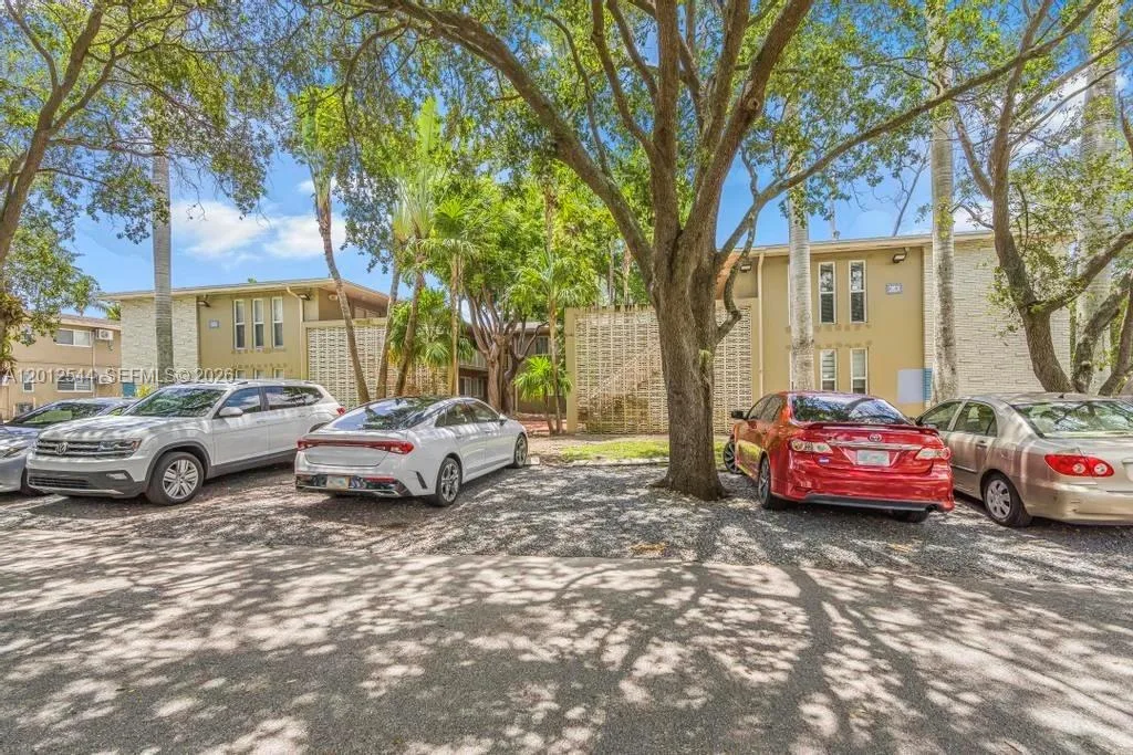 6330 SW 79th St # 2, South Miami, FL 33143 photo 5