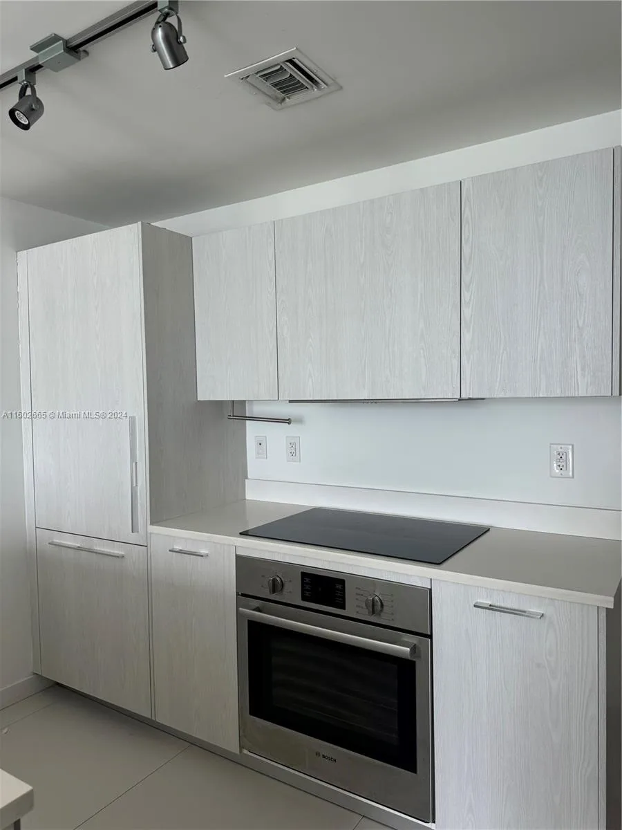 501 NE 31st St # 2304, Miami, FL 33137 photo 7